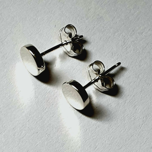 925 Sterling Silver Heritage Circle Stud Earrings - Gift Boxed - Charming And Trendy Ltd