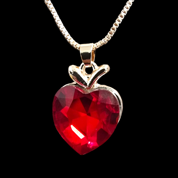 Red Crystal Faceted Glass Heart Pendant - Charming and Trendy Ltd