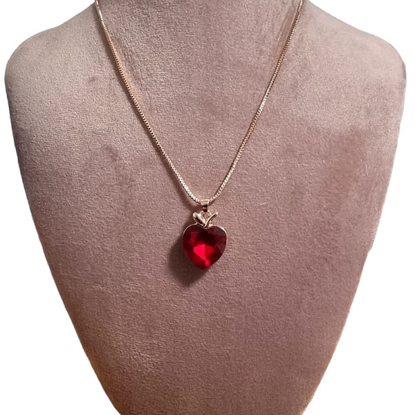 Red Crystal Faceted Glass Heart Pendant - Charming and Trendy Ltd