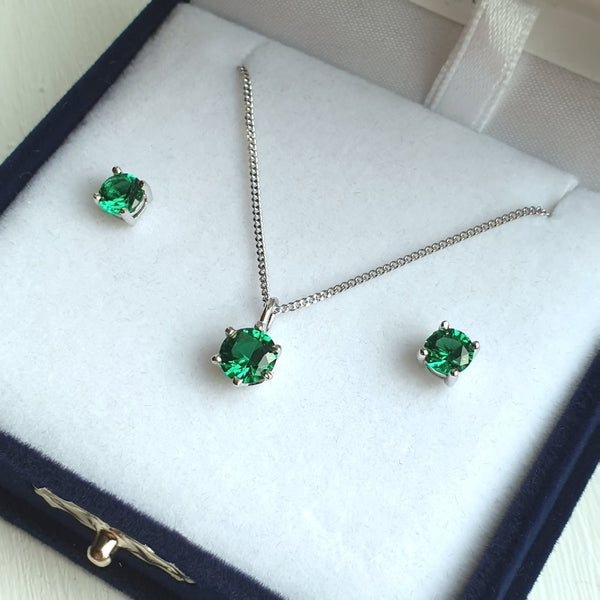 925 Sterling Silver Emerald Solitaire Pendant & Stud Earring Set (Boxed) - Charming And Trendy Ltd